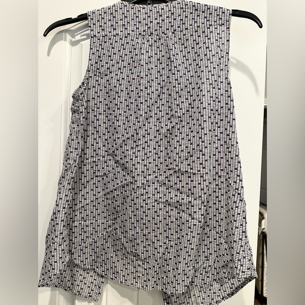 Gap Tank Blouse with Ruffled Front - Picture 4 of 4